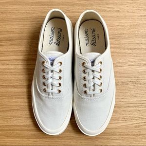 *SOLD* MAISON KITSUNÉ Canvas Laced Sneakers